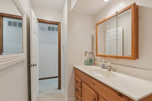 Buttonwood Dr-S0110-042.jpg