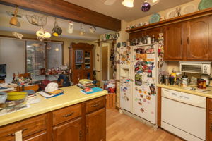 13-Kitchen