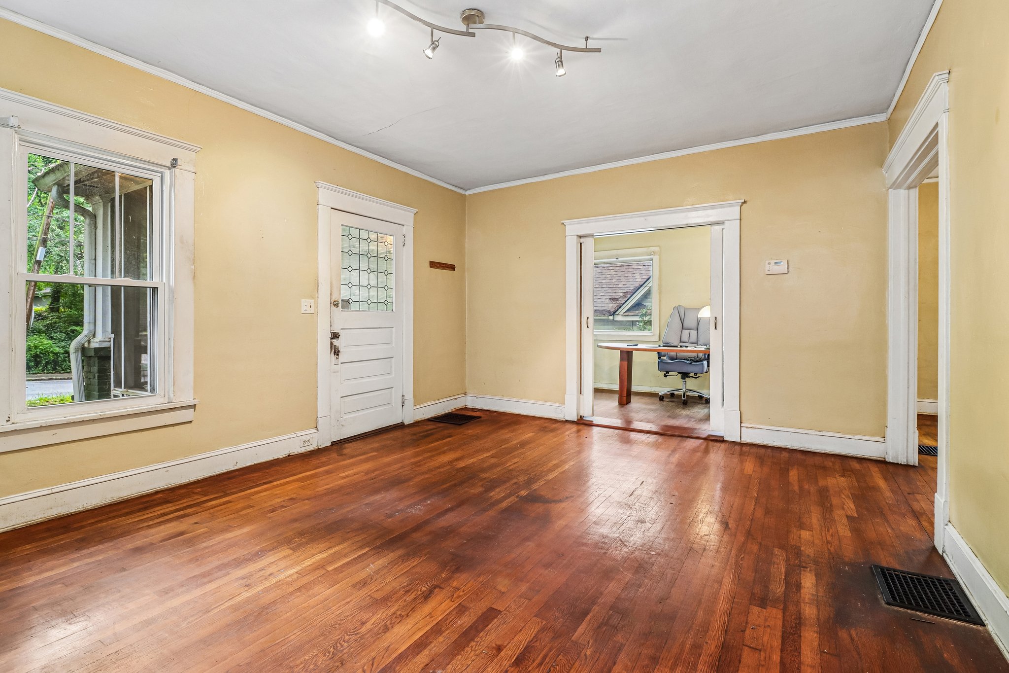 Gresham Ave-S2805-015.jpg