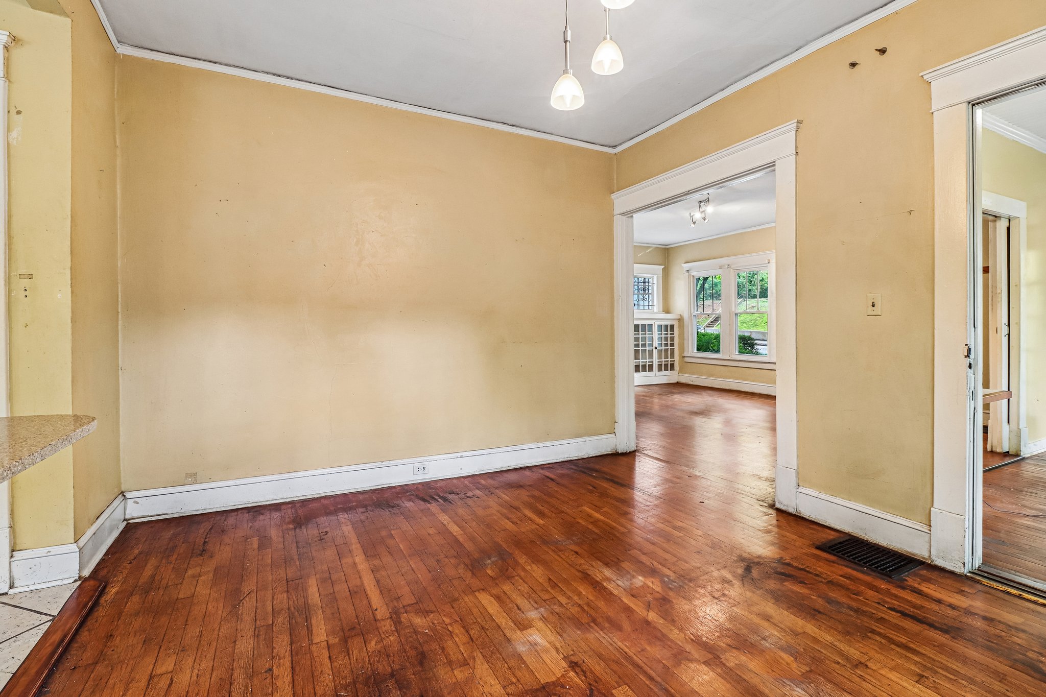 Gresham Ave-S2805-019.jpg