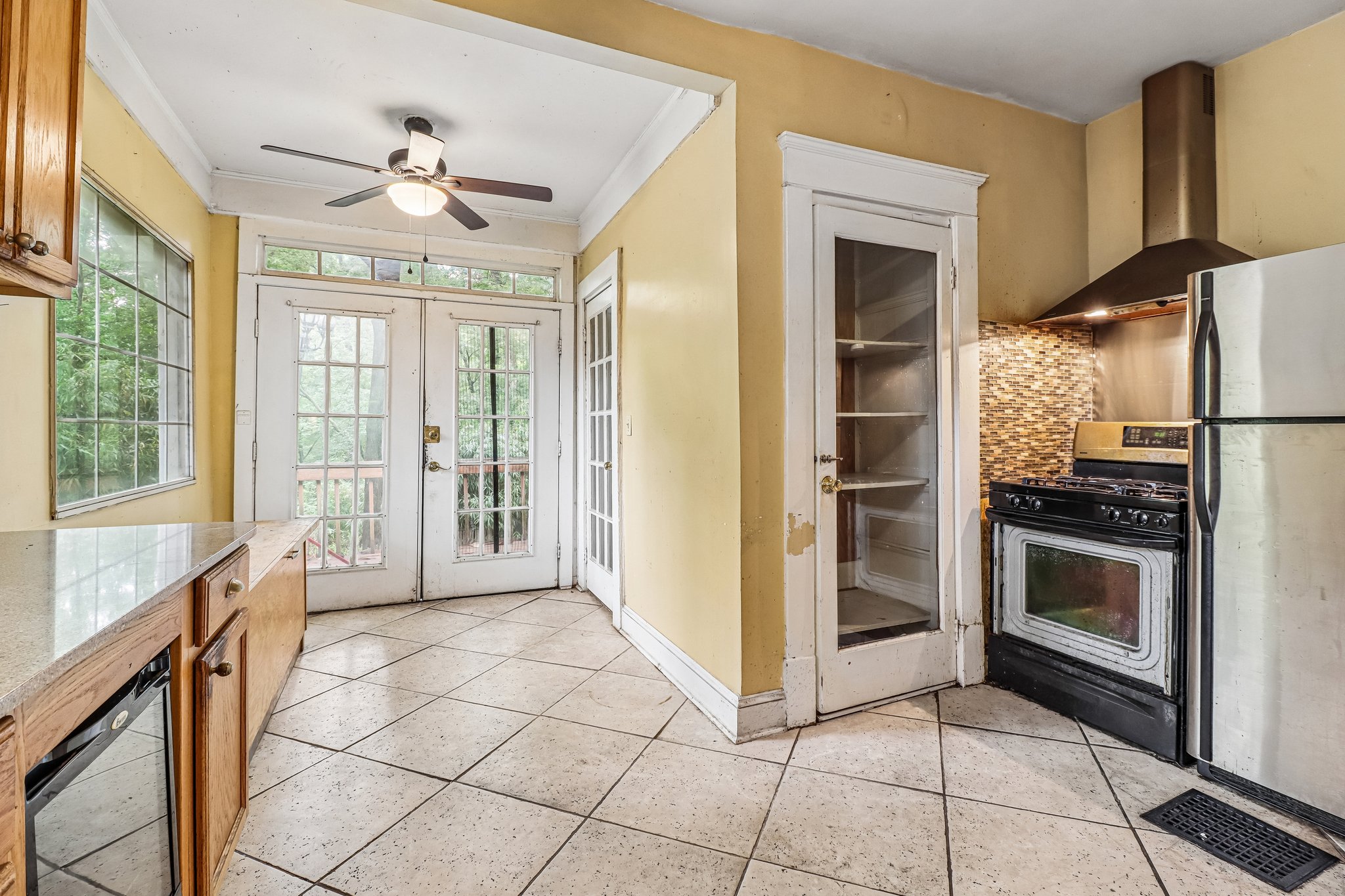 Gresham Ave-S2805-021.jpg