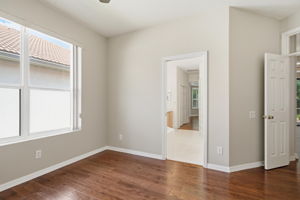  Photo 31