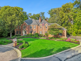 Castle Knoll Ct-129.jpg