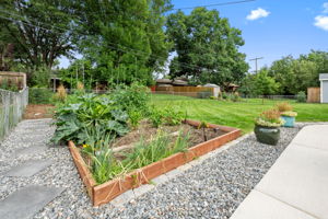  Photo 30
