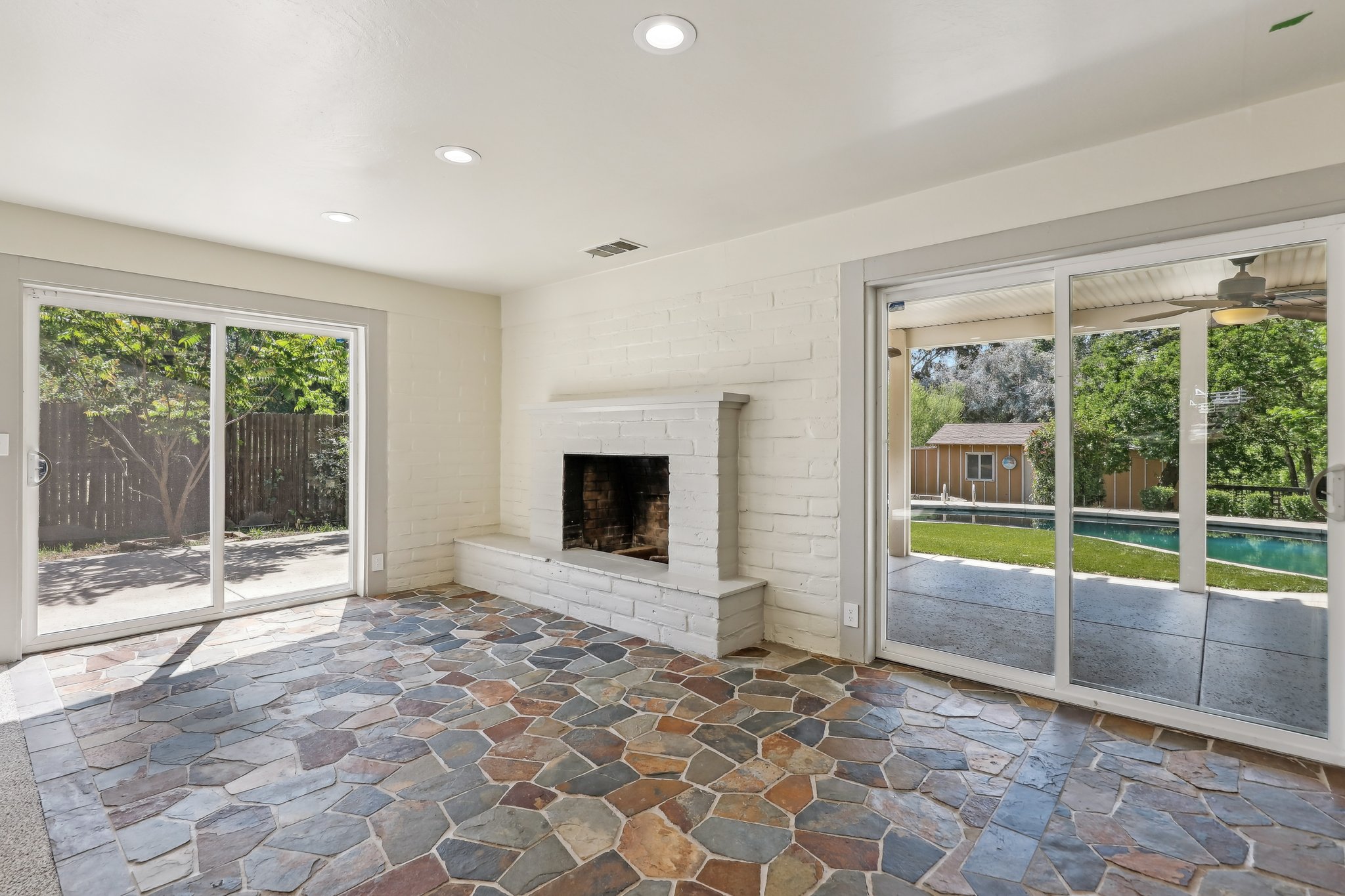 Sutter Ave-0105-008.jpg