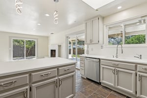 Sutter Ave-0105-014.jpg