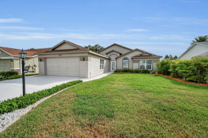 Front Exterior5