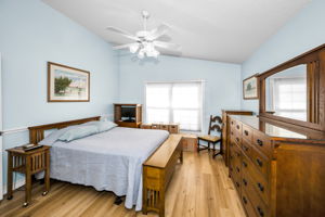 Primary Bedroom1a