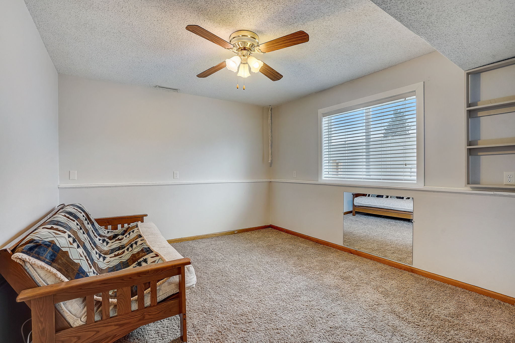 175th St W-026
