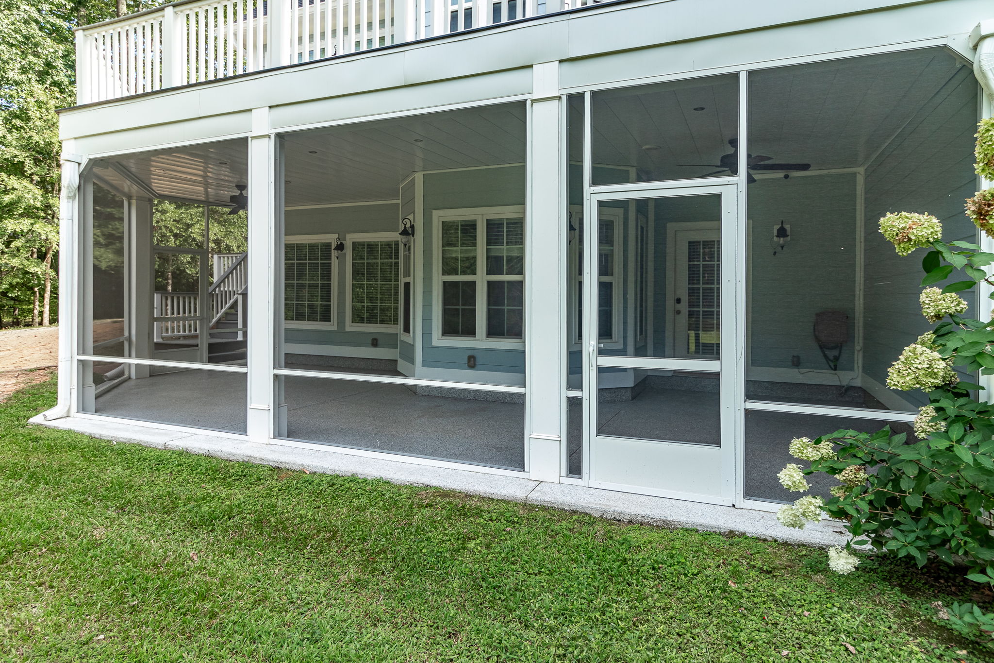 Screened-in Porch