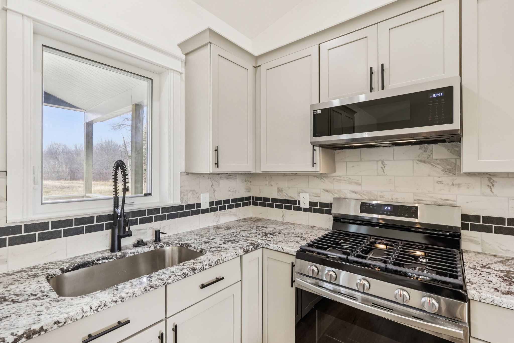 N Ridge Rd-S0503-020.jpg