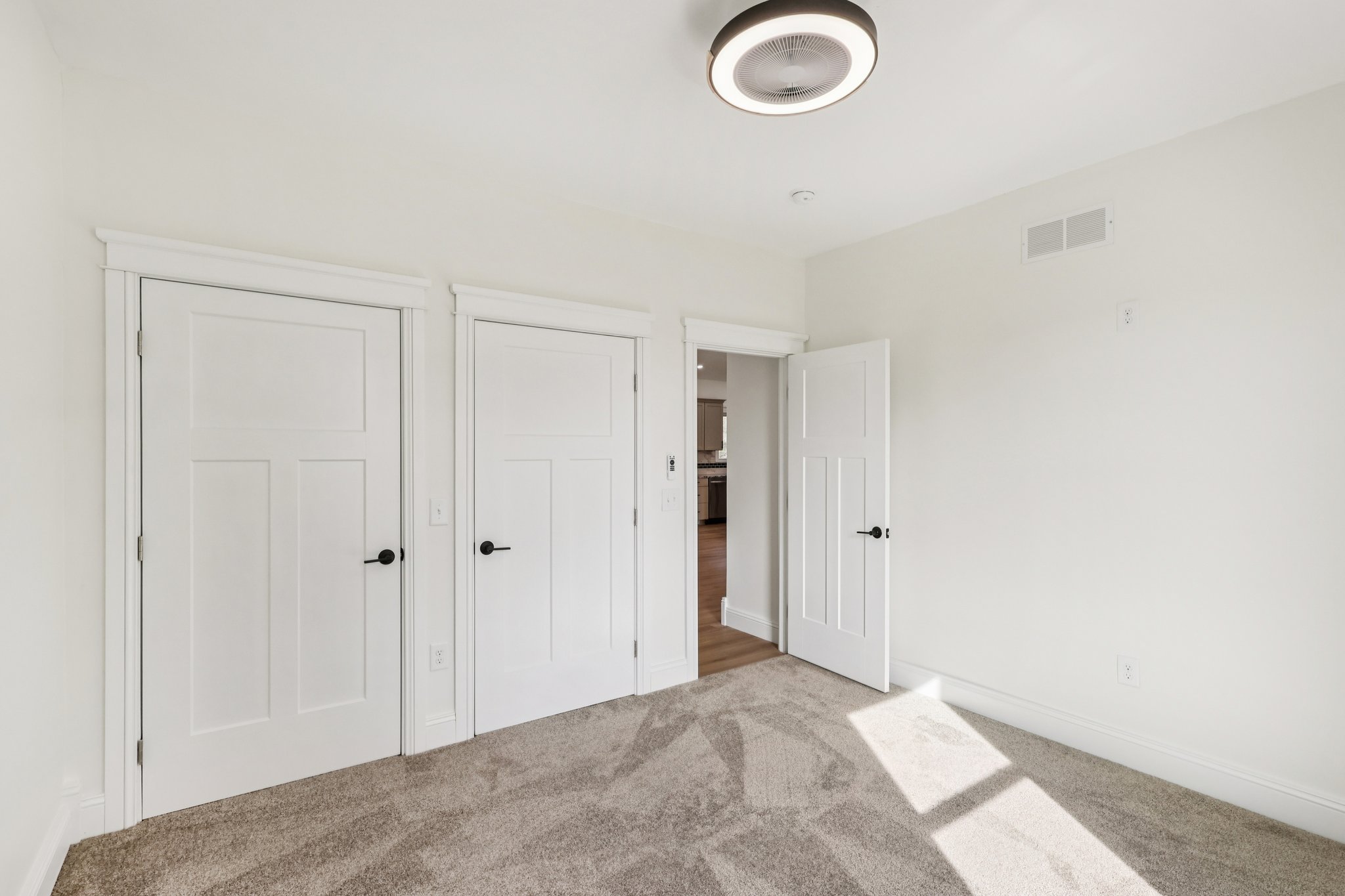 N Ridge Rd-S0503-033.jpg