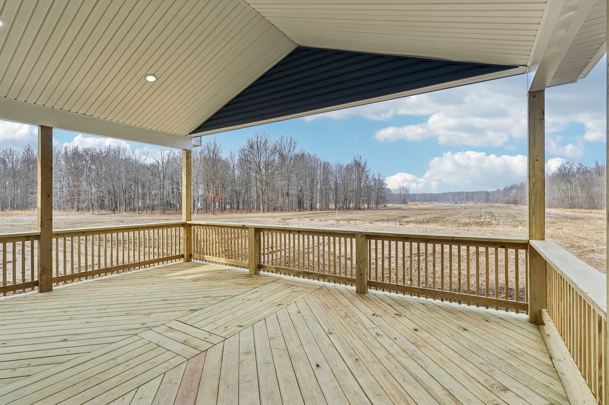 N Ridge Rd-S0503-046.jpg