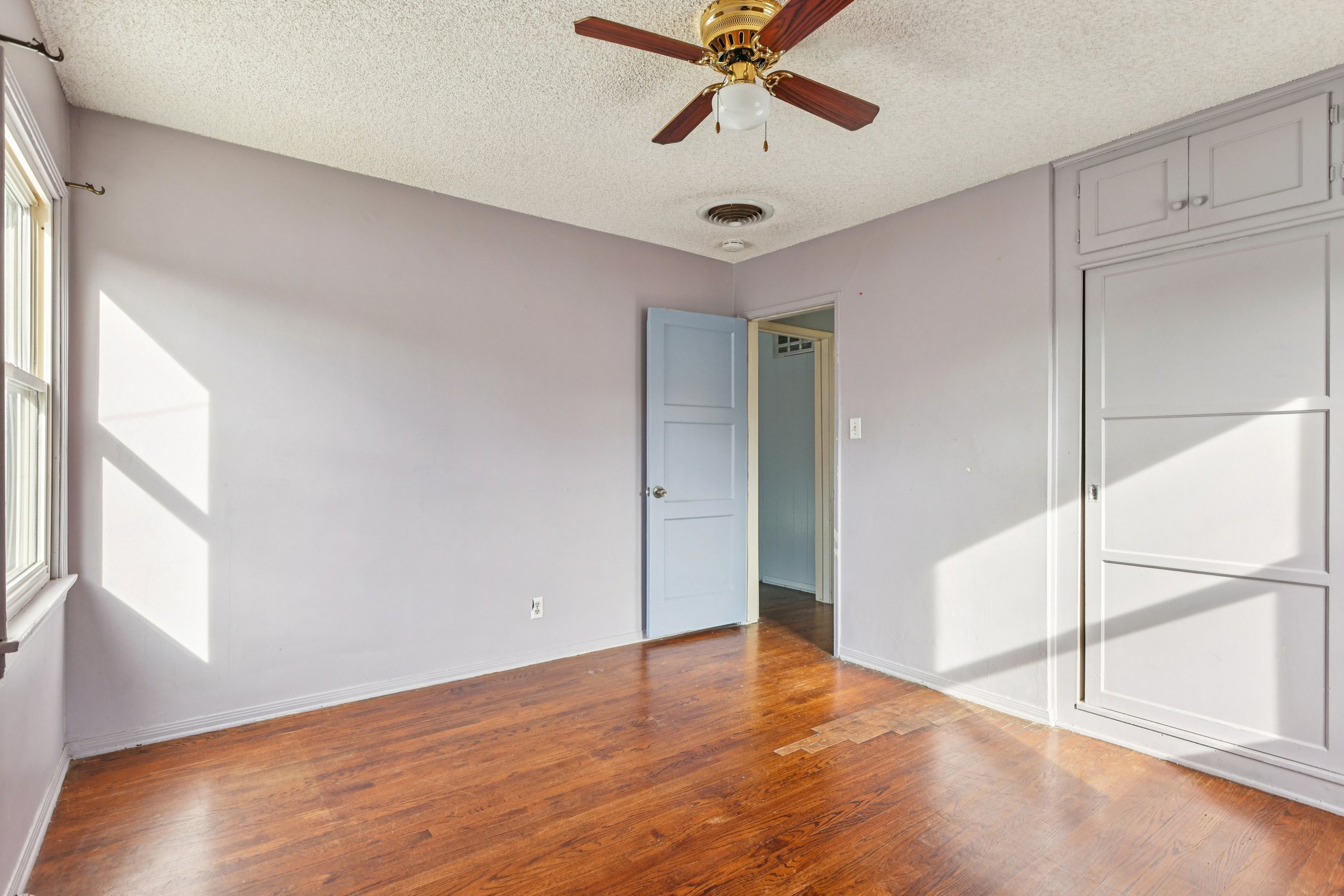 Blucher Ave-S1912-032.jpg