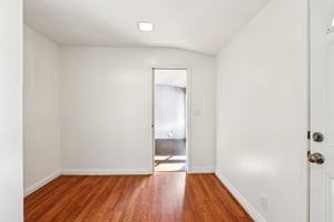 Blucher Ave-S1912-035.jpg