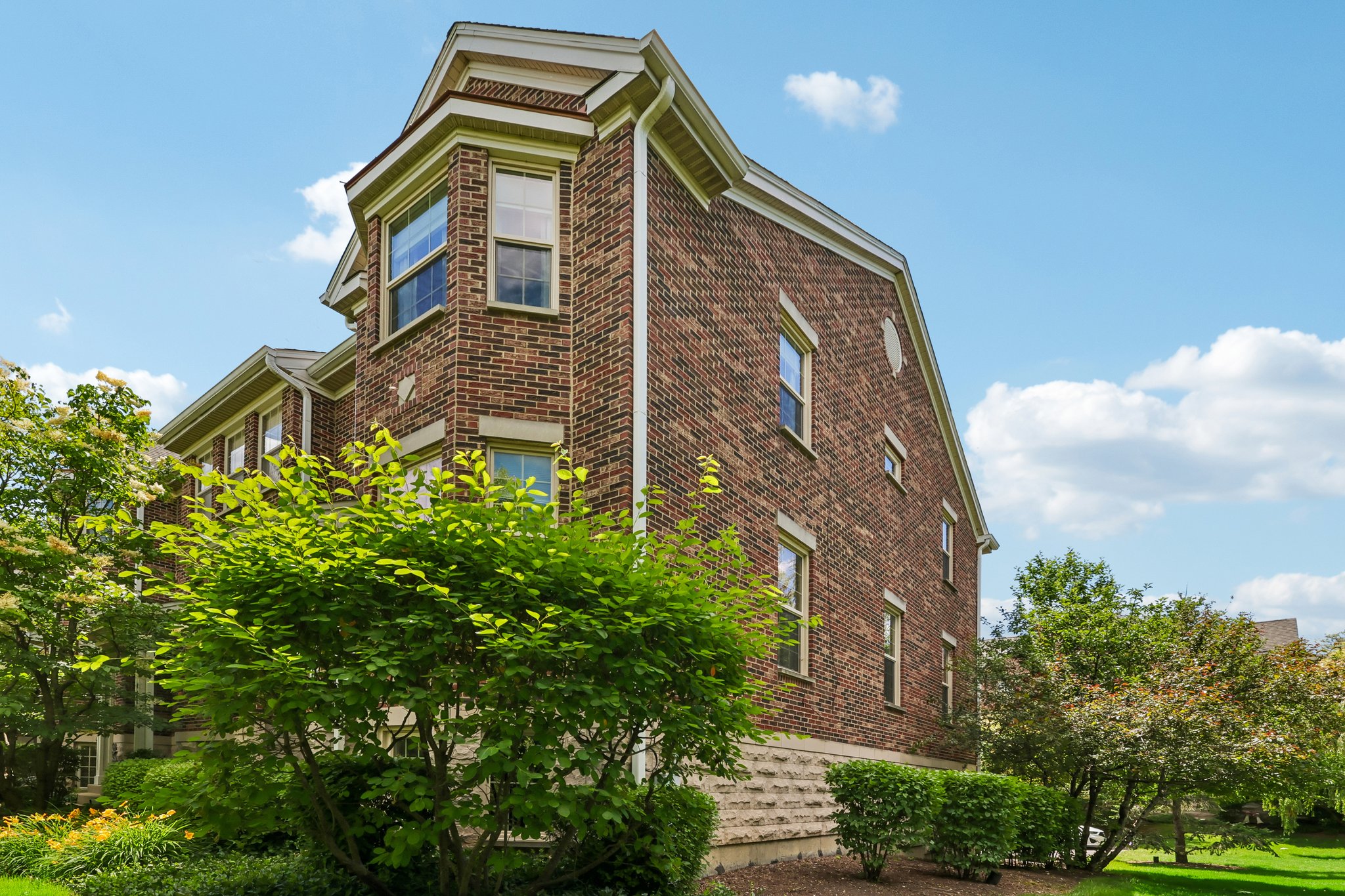 Astor Ln-S1806-003.jpg