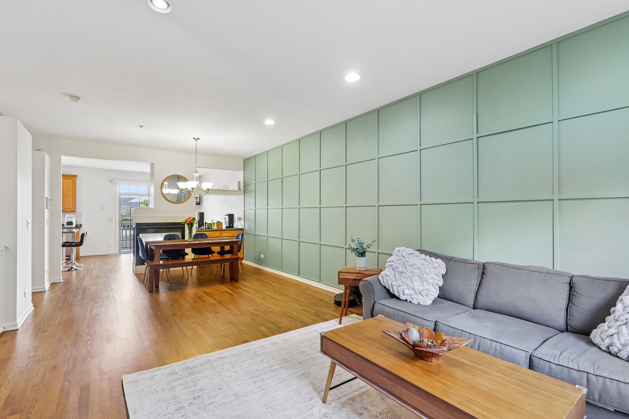 Astor Ln-S1806-006.jpg