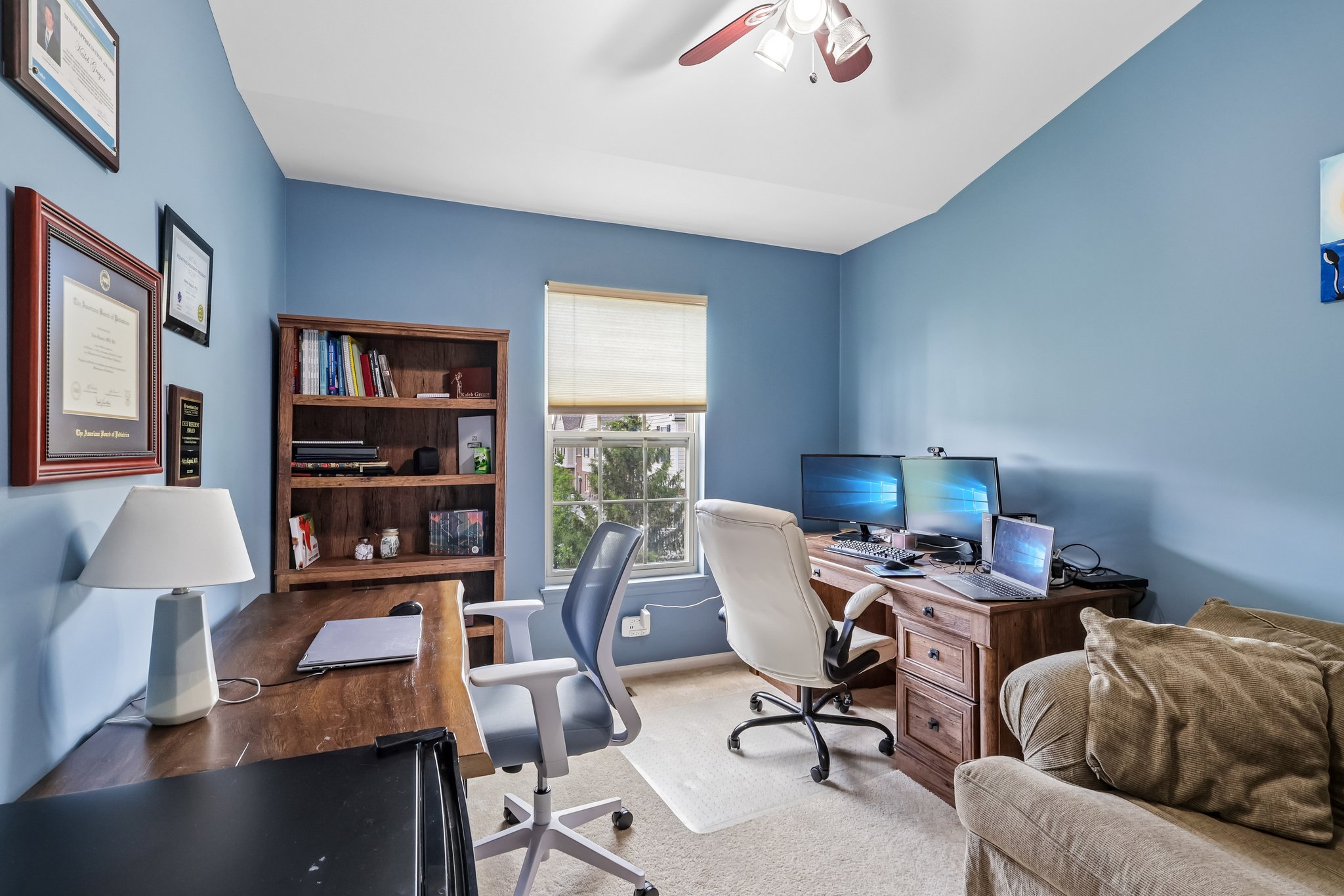 Astor Ln-S1806-024.jpg