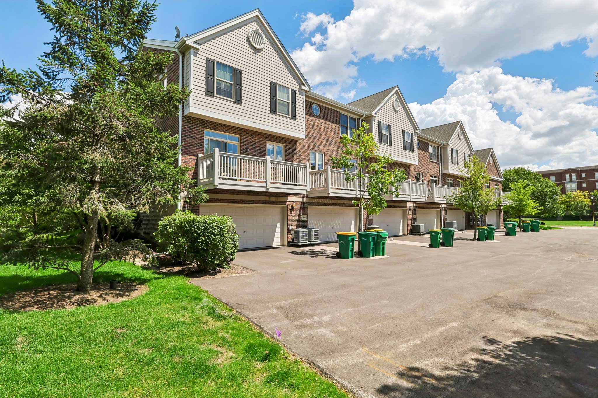 Astor Ln-S1806-037.jpg