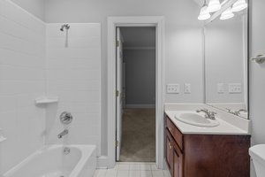  Photo 48