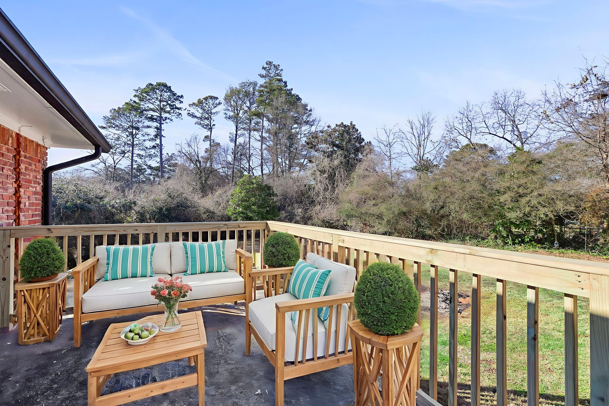 PLMG3066 virtually staged.jpeg