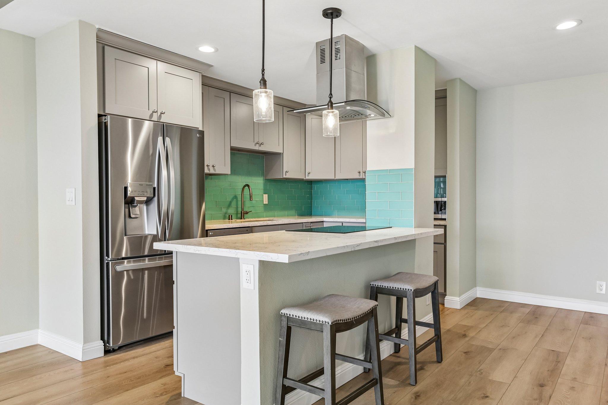 Ocean Crest Dr B306-S0809-007.jpg