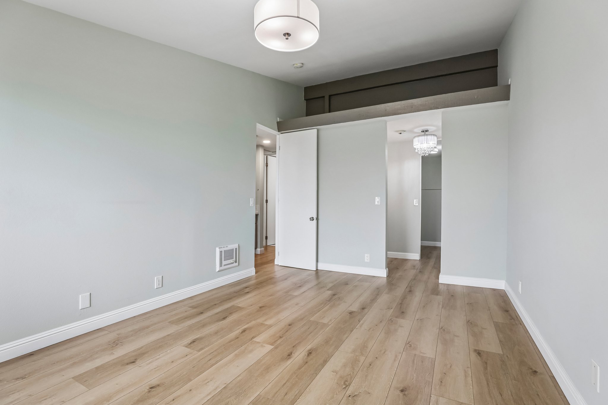 Ocean Crest Dr B306-S0809-011.jpg