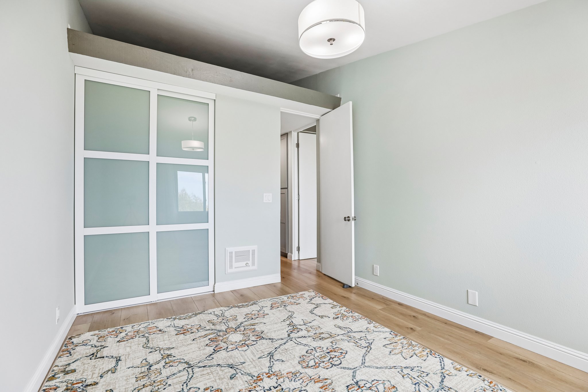 Ocean Crest Dr B306-S0809-017.jpg