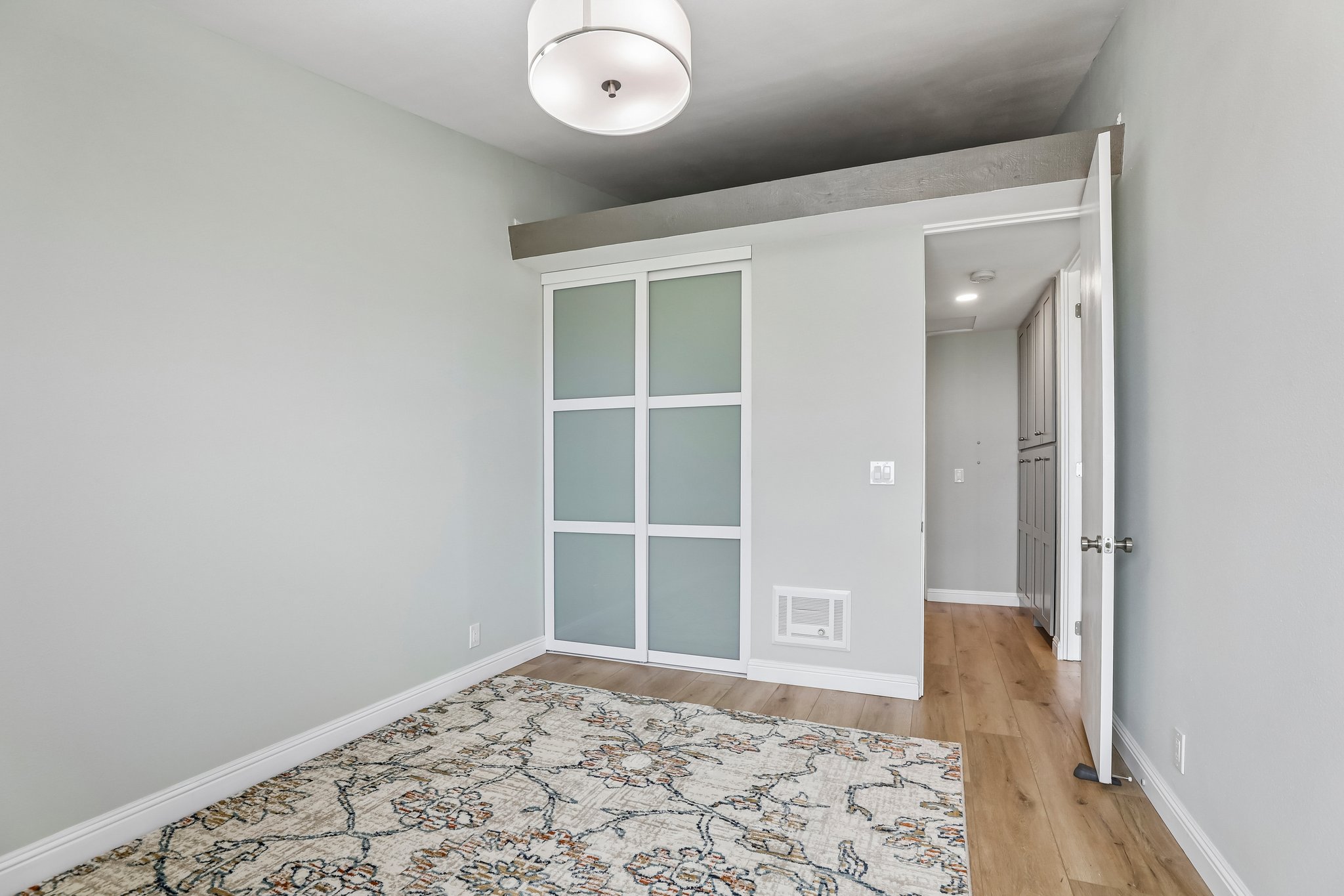 Ocean Crest Dr B306-S0809-018.jpg