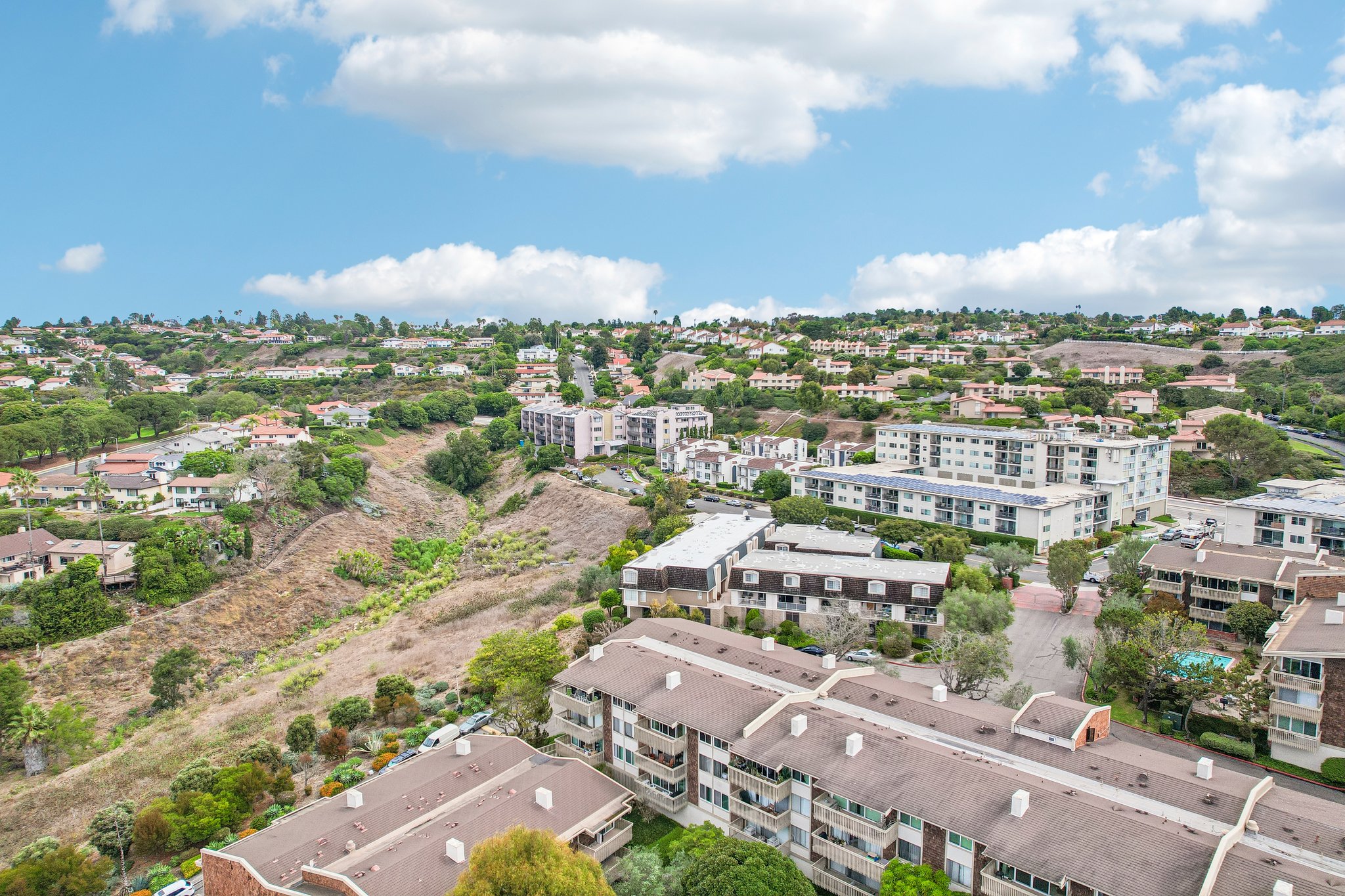 Ocean Crest Dr B306-S0809-030.jpg
