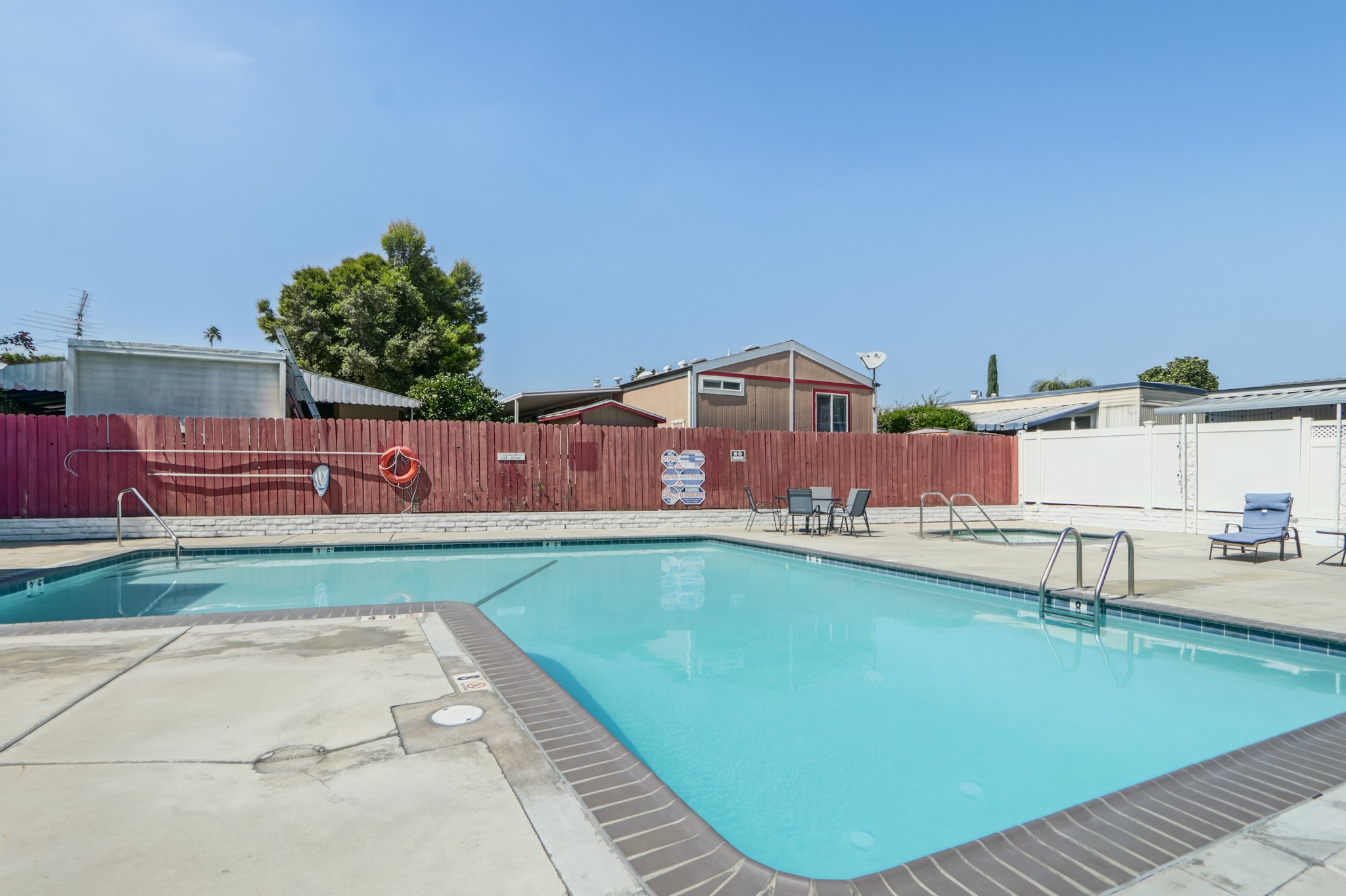 Wilbur Ave 86-1609-906.jpg