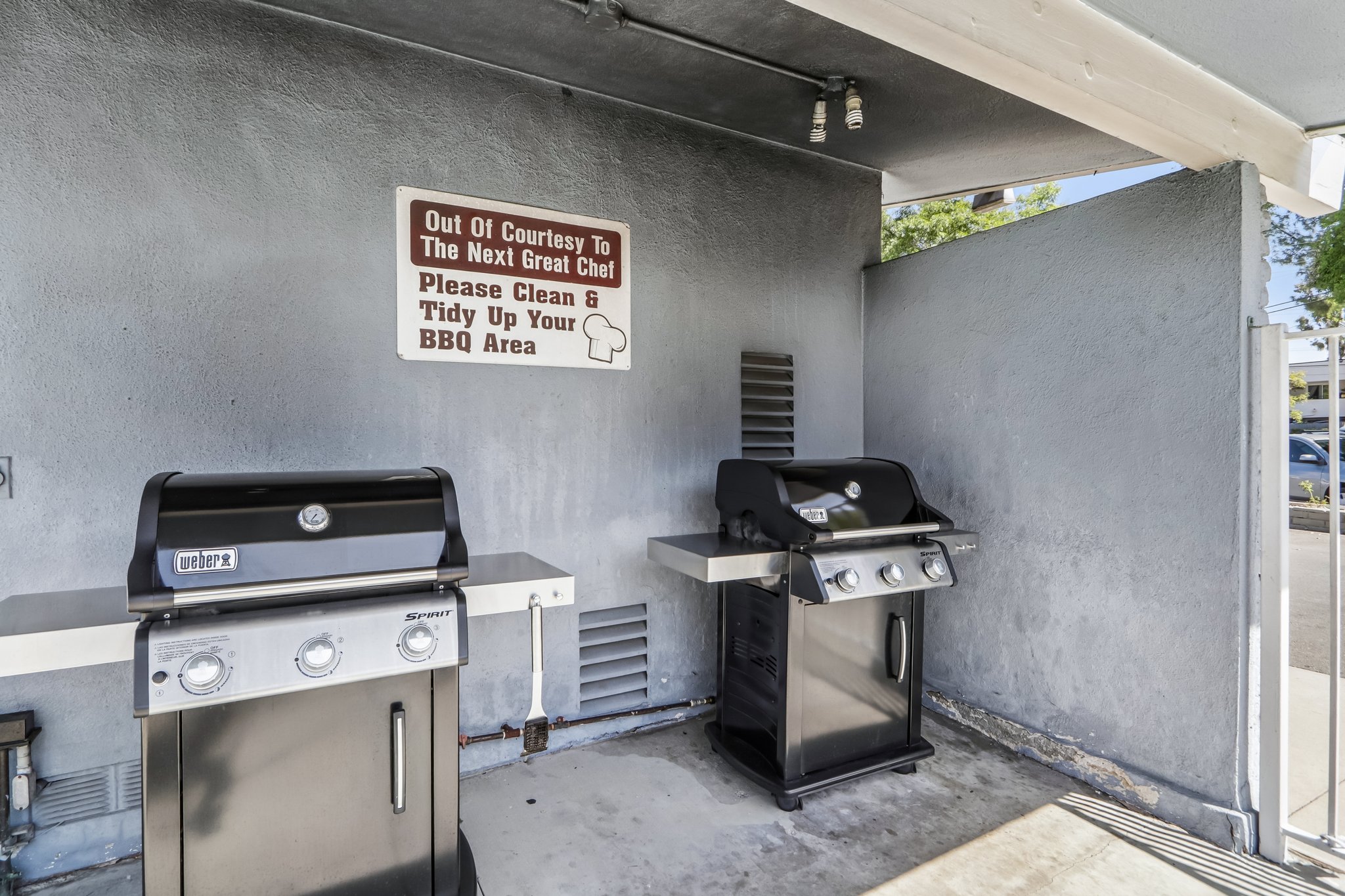 Wilbur Ave 86-1609-907.jpg