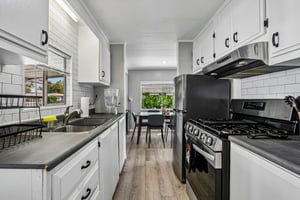 Wilbur Ave 86-S1609-010.jpg