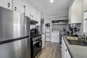 Wilbur Ave 86-S1609-014.jpg