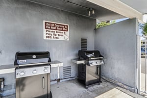 Wilbur Ave 86-1609-907.jpg