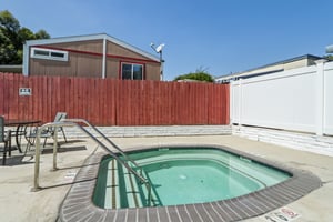 Wilbur Ave 86-1609-909.jpg