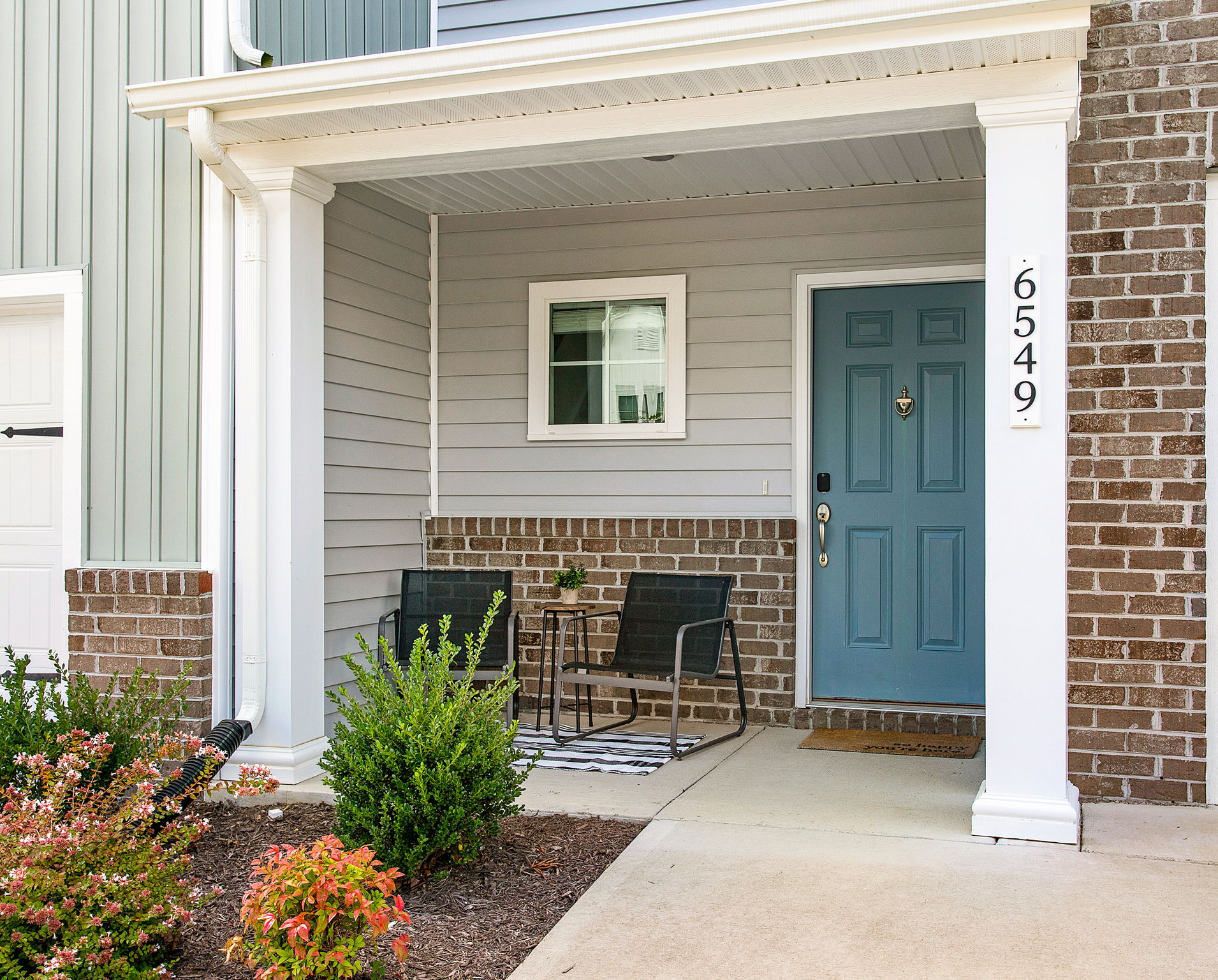 04-Exterior Front