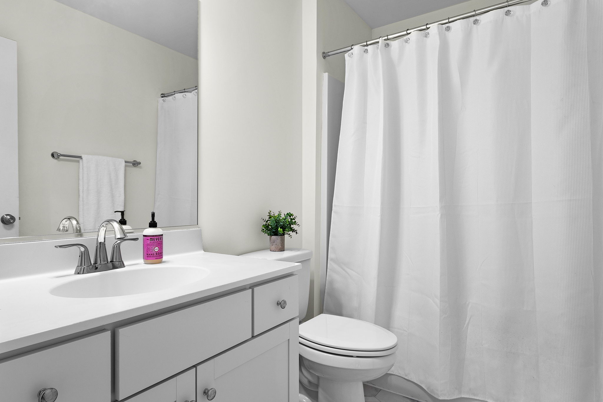 23-Hall Bath