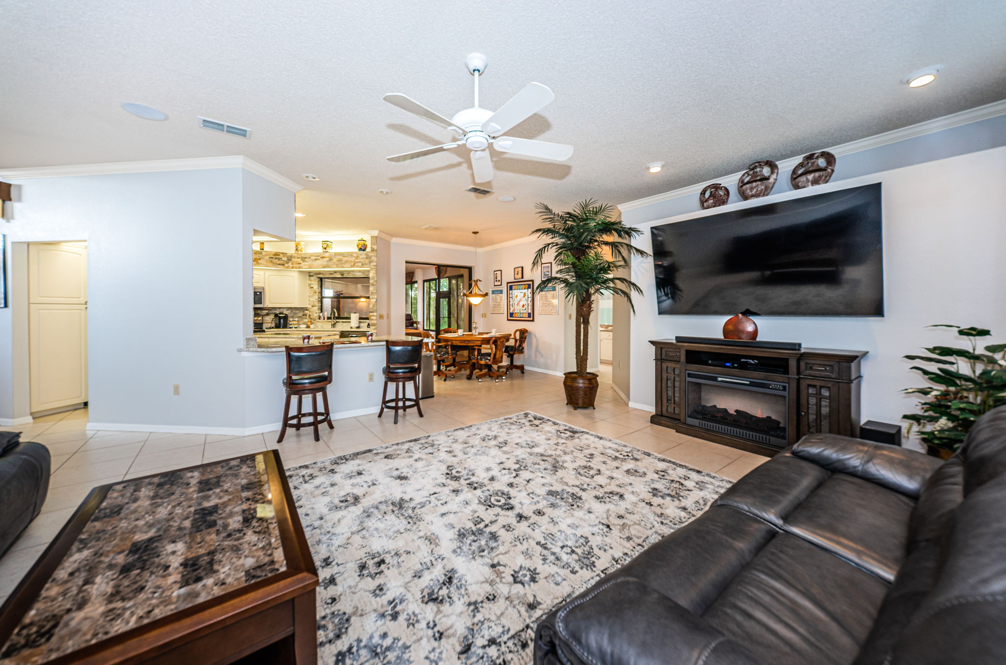 Family Room4