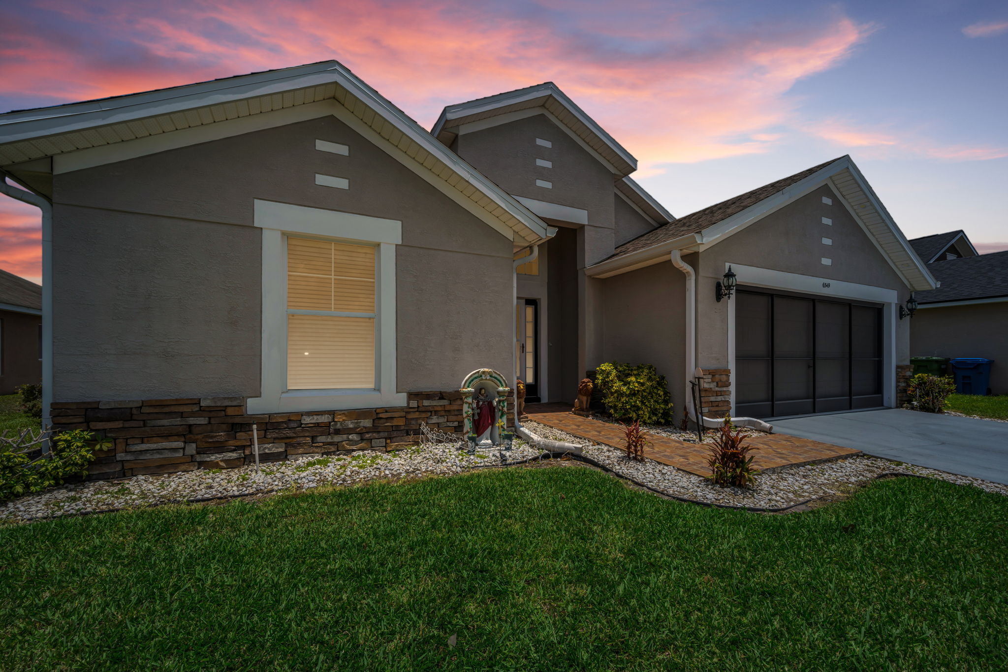 Front Exterior 4