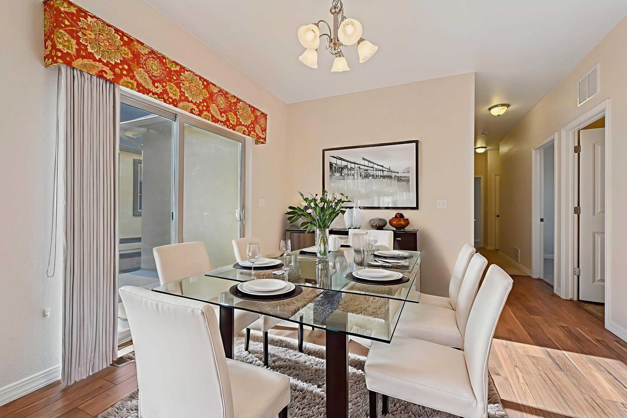 _DSC1917 virtually staged.jpeg