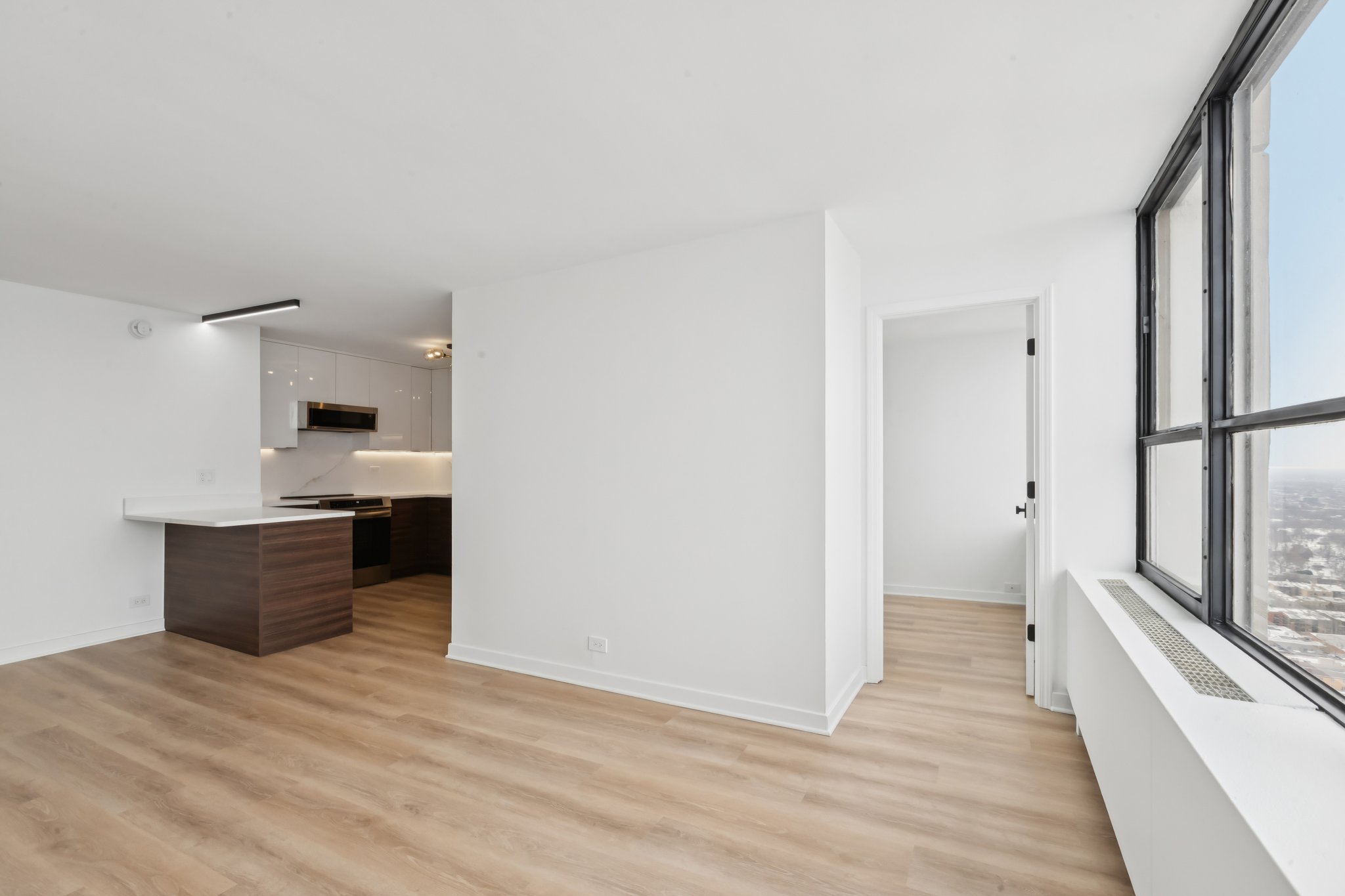 W Irving Park Rd 4212-S0602-009.jpg