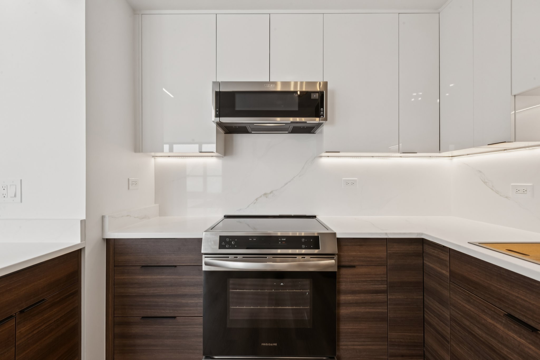 W Irving Park Rd 4212-S0602-014.jpg