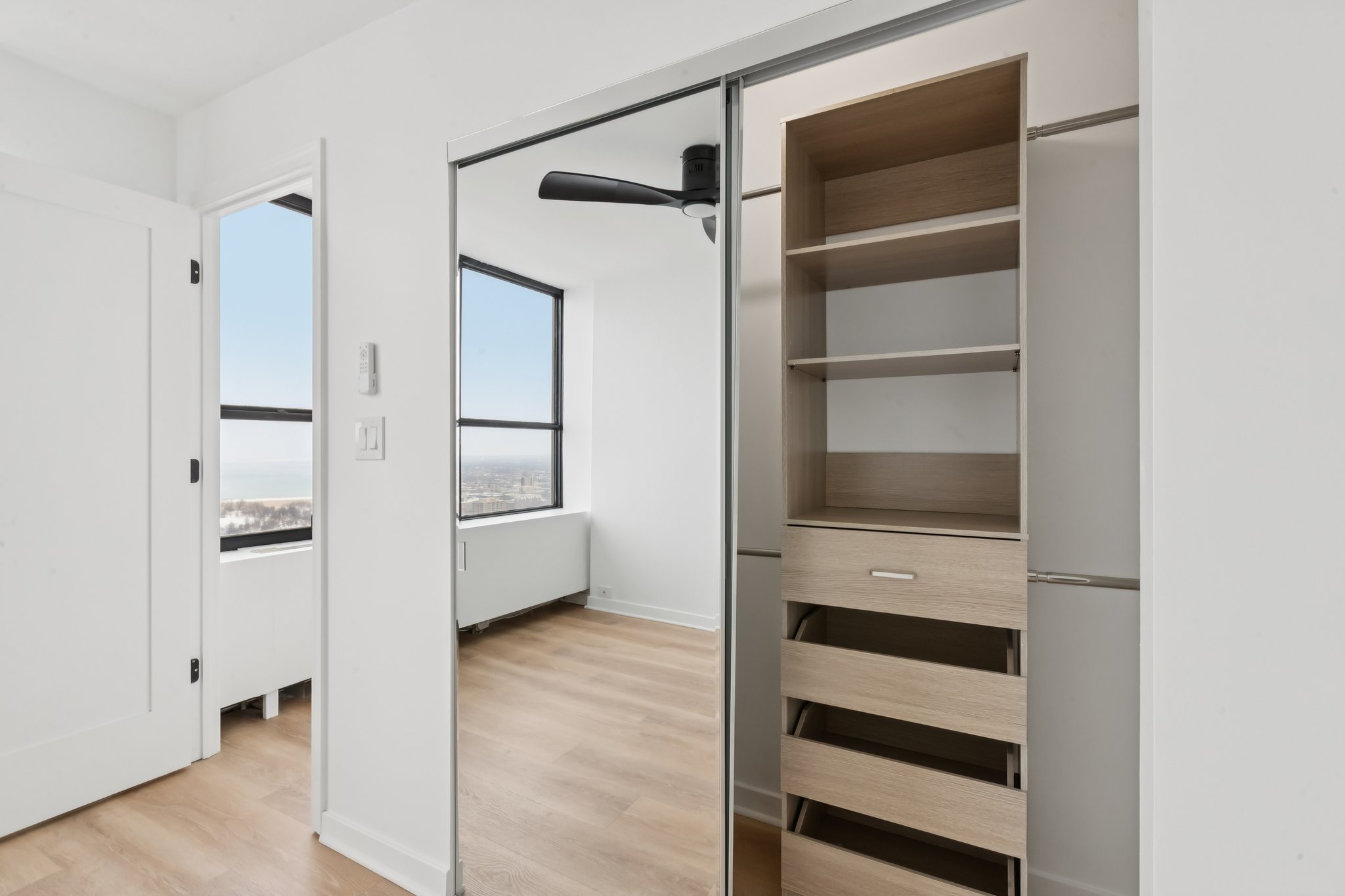 W Irving Park Rd 4212-S0602-020.jpg