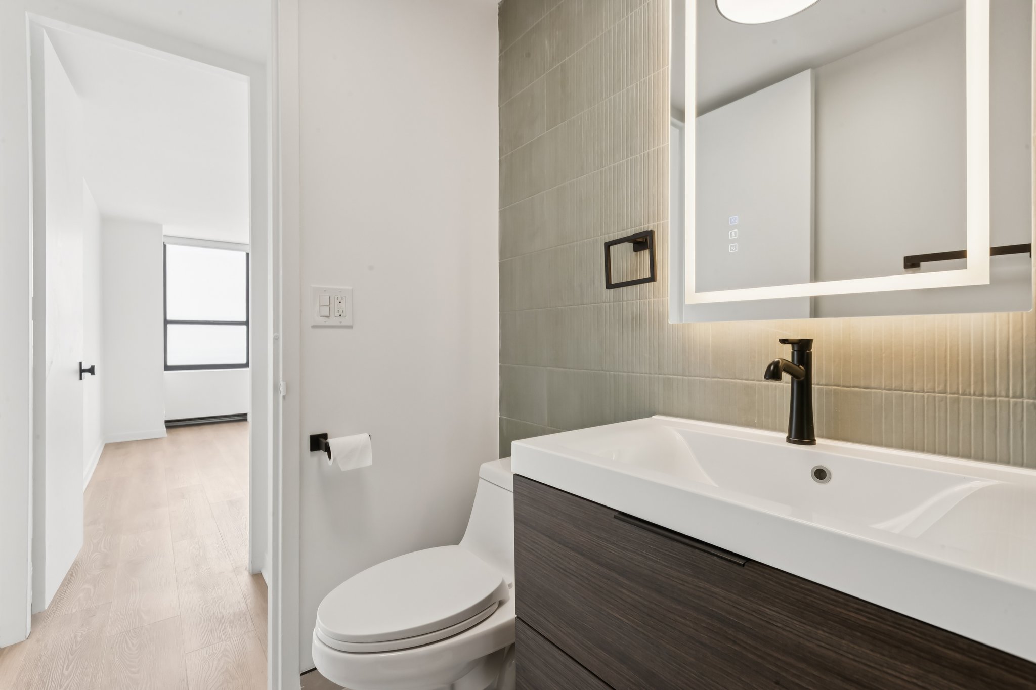 W Irving Park Rd 4212-S0602-022.jpg