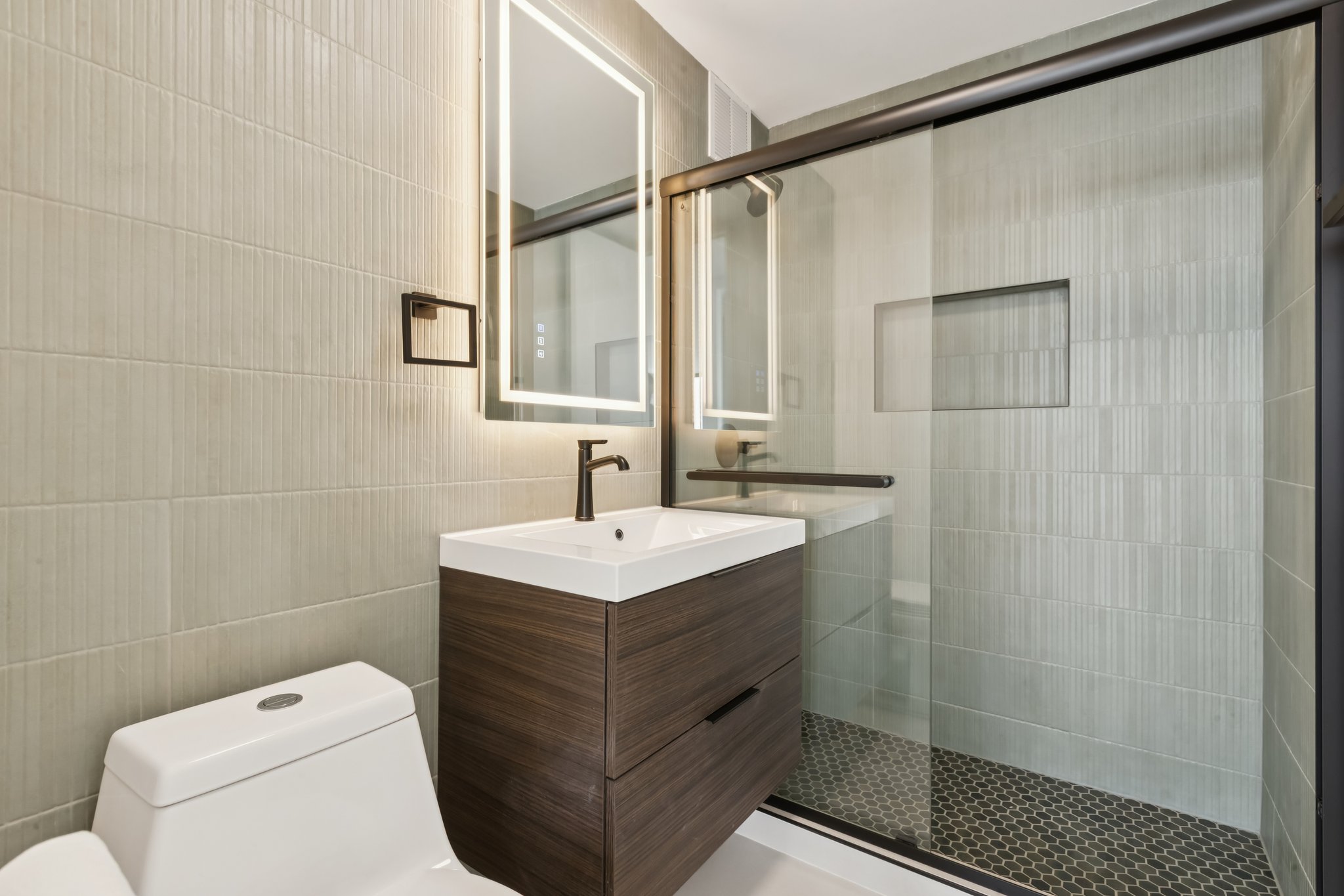 W Irving Park Rd 4212-S0602-023.jpg