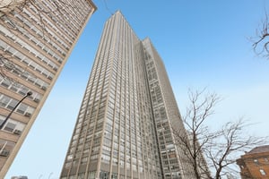 W Irving Park Rd 4212-S0602-001.jpg