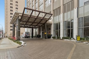 W Irving Park Rd 4212-S0602-003.jpg