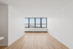 W Irving Park Rd 4212-S0602-006.jpg