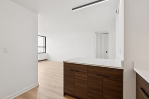 W Irving Park Rd 4212-S0602-017.jpg